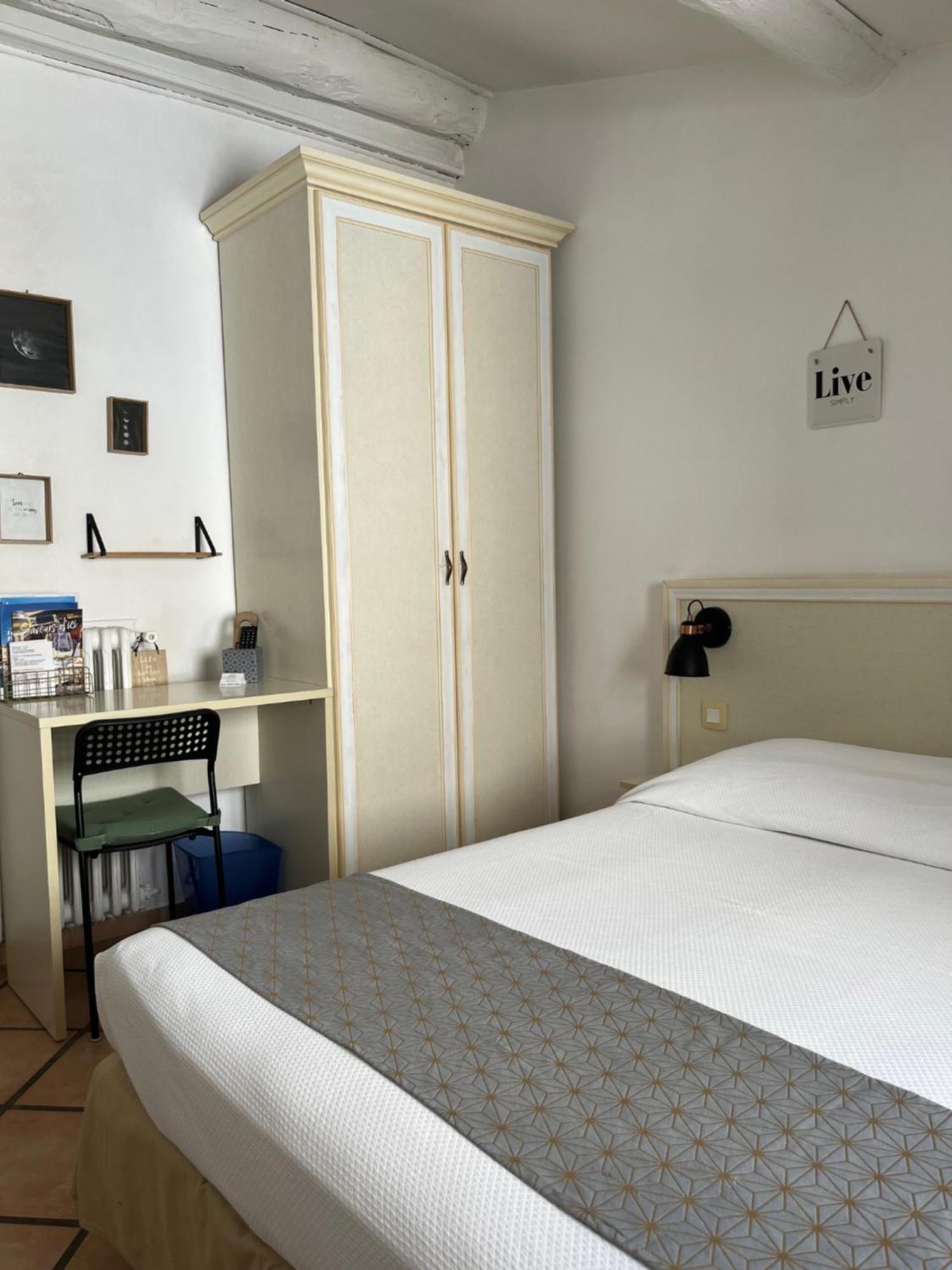 Hotel Le Flore Fréjus Dış mekan fotoğraf
